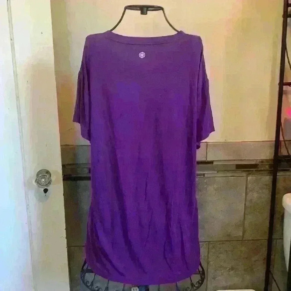 Gaiam purple Top size M - Picture 2 of 4